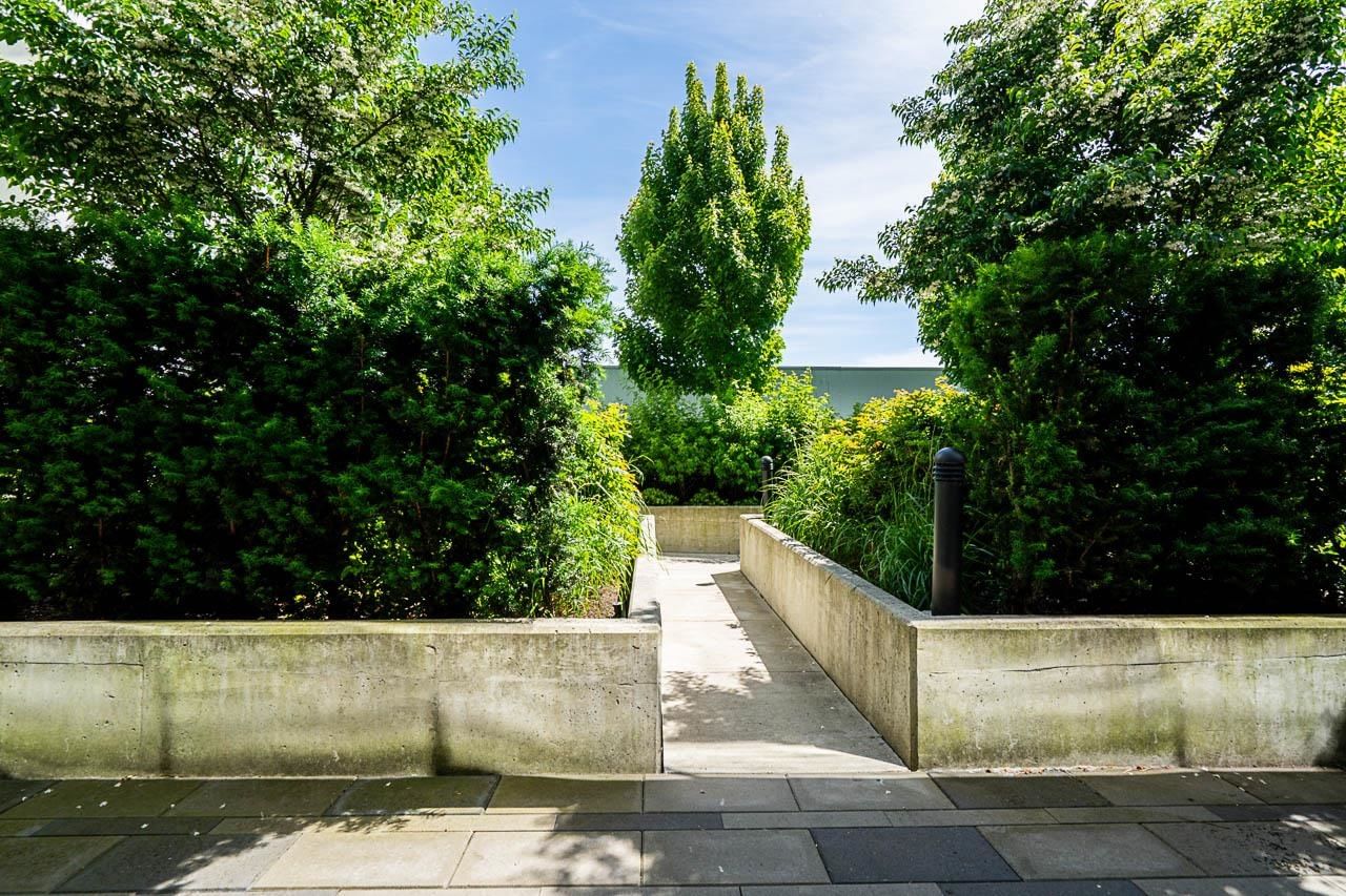 Listing Image 30