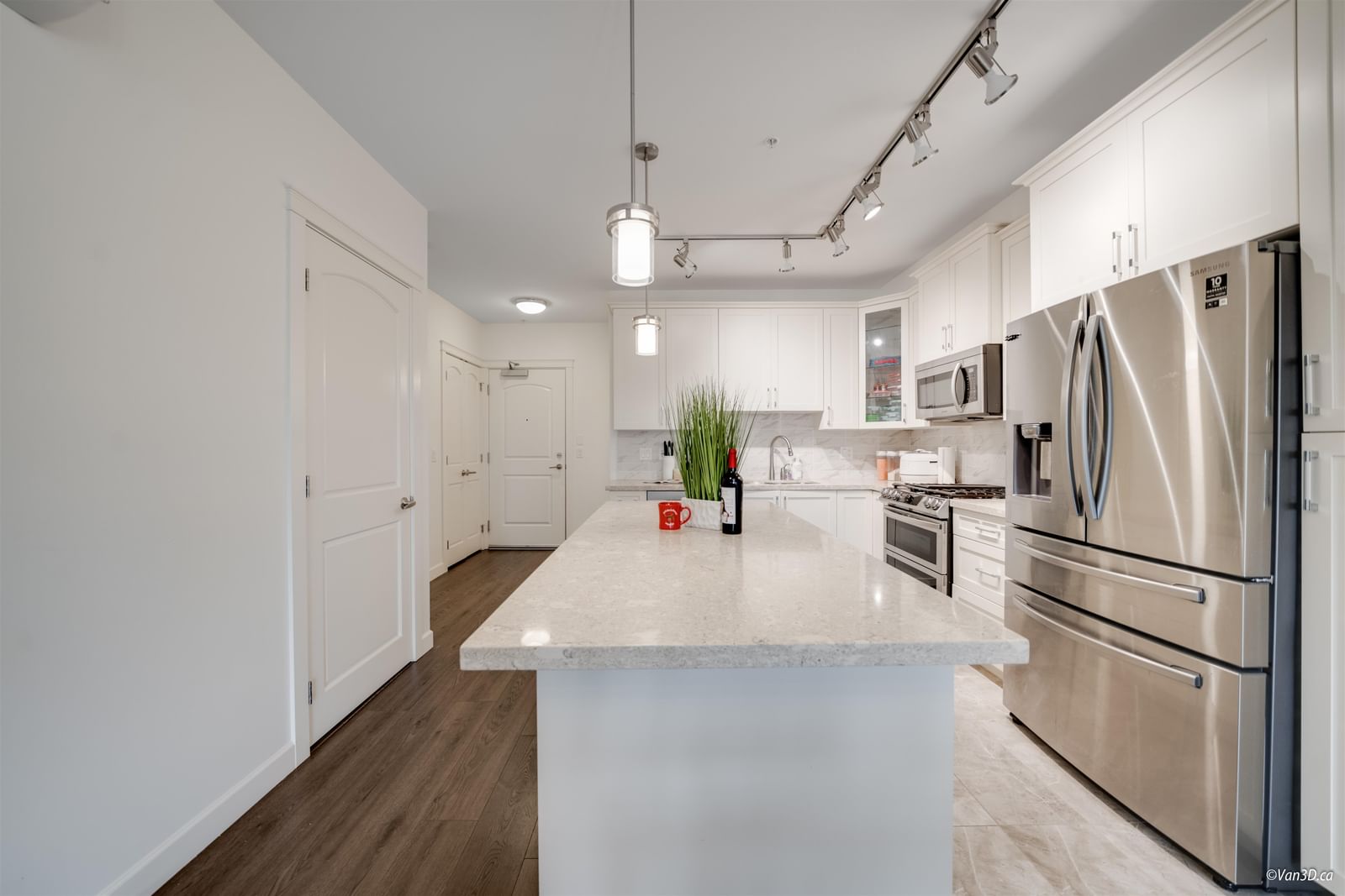 Listing Image 13