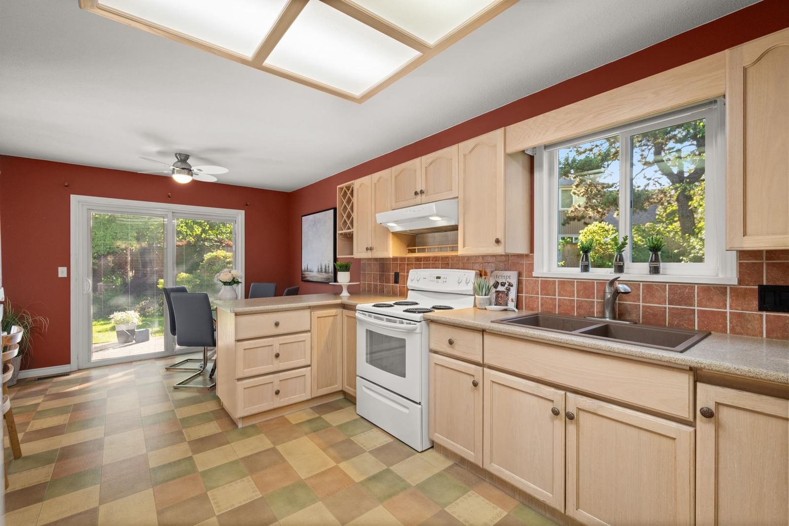 Listing Image 14