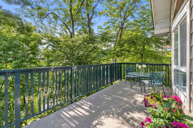 201 - 5605 Hampton Place