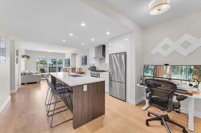 211 - 1496 Charlotte Road