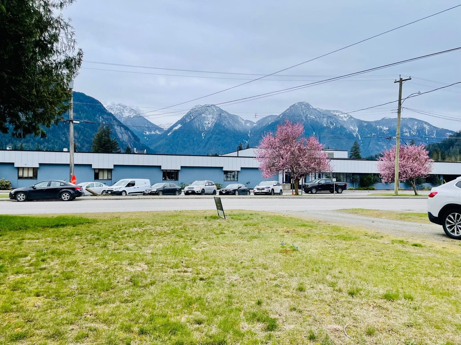 Listing Image 1