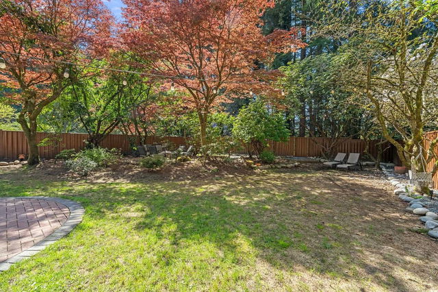 4869 Capilano Road
