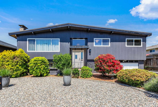 805 Everett Crescent