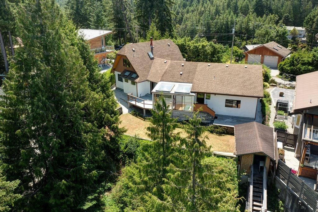 Listing Image 10
