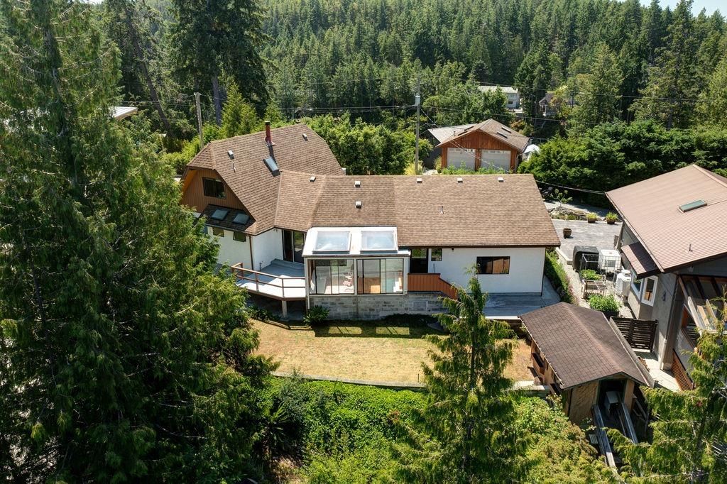 Listing Image 9
