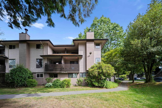 14801 Holly Park Lane