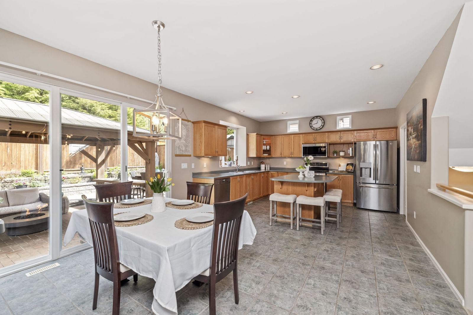 Listing Image 9