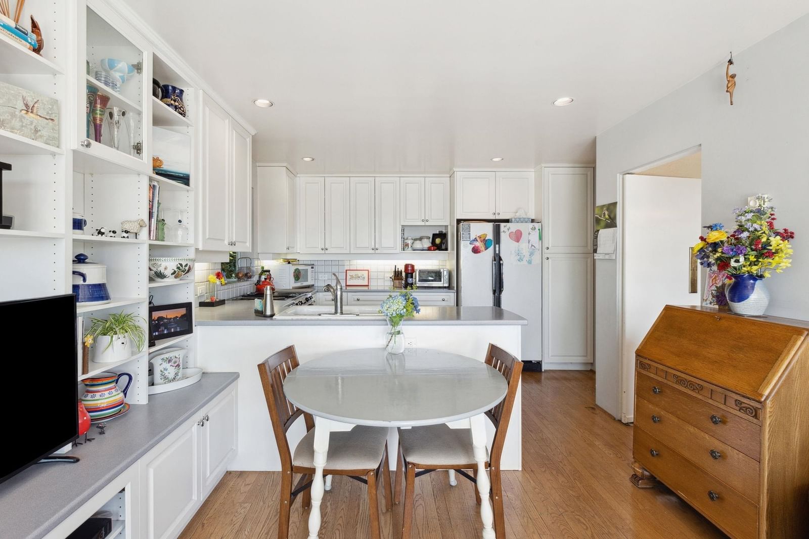 Listing Image 10