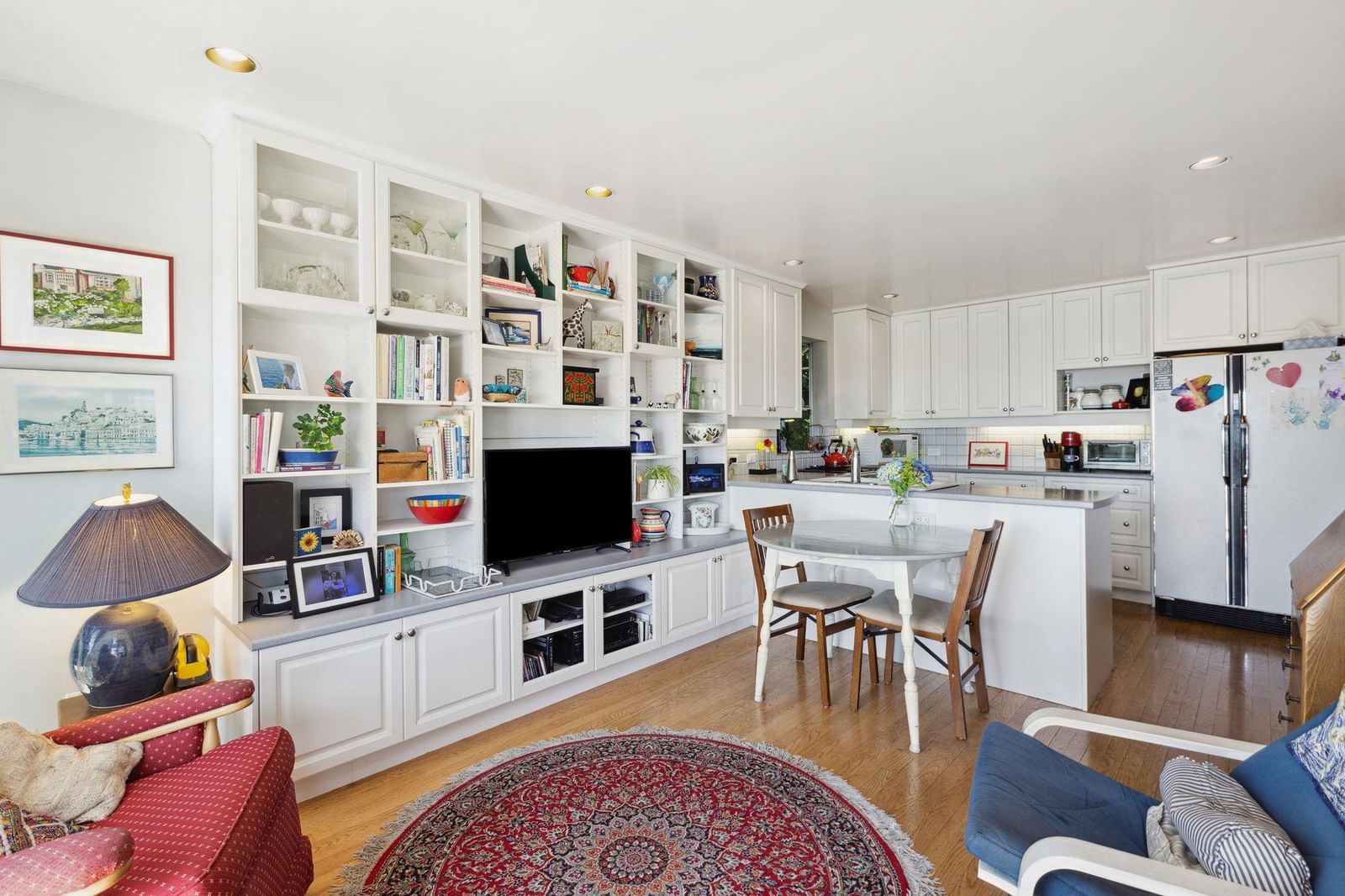 Listing Image 11
