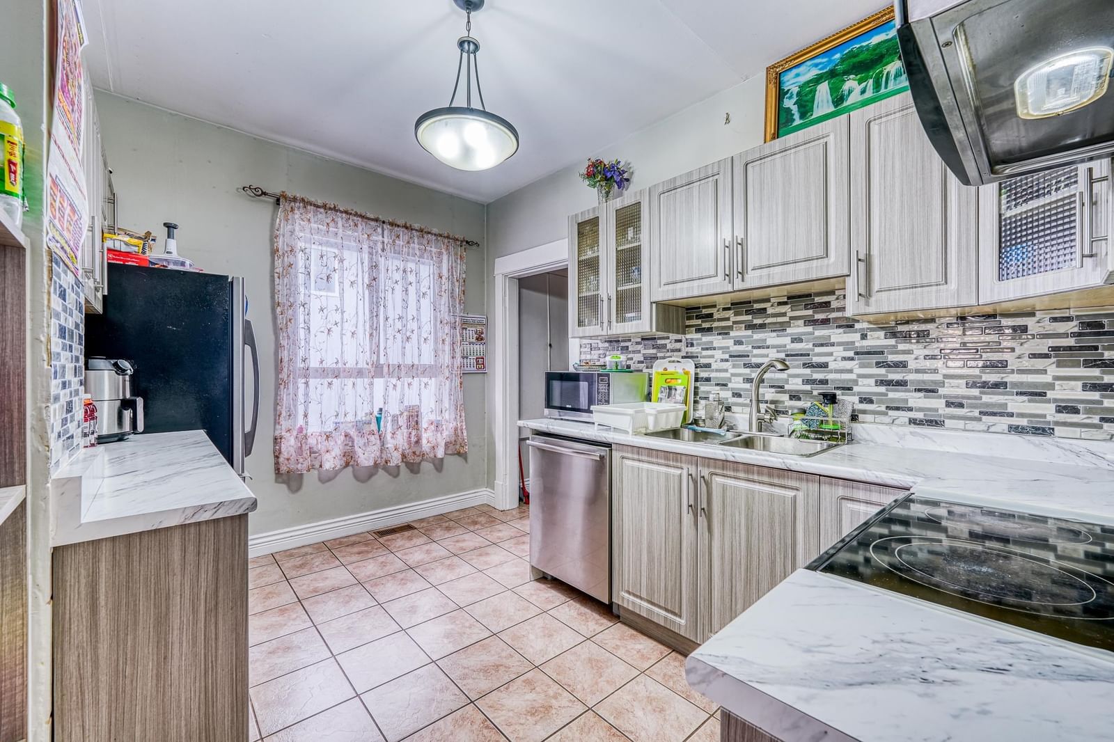Listing Image 12