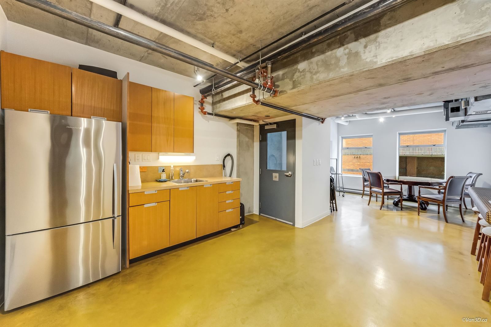 Listing Image 19