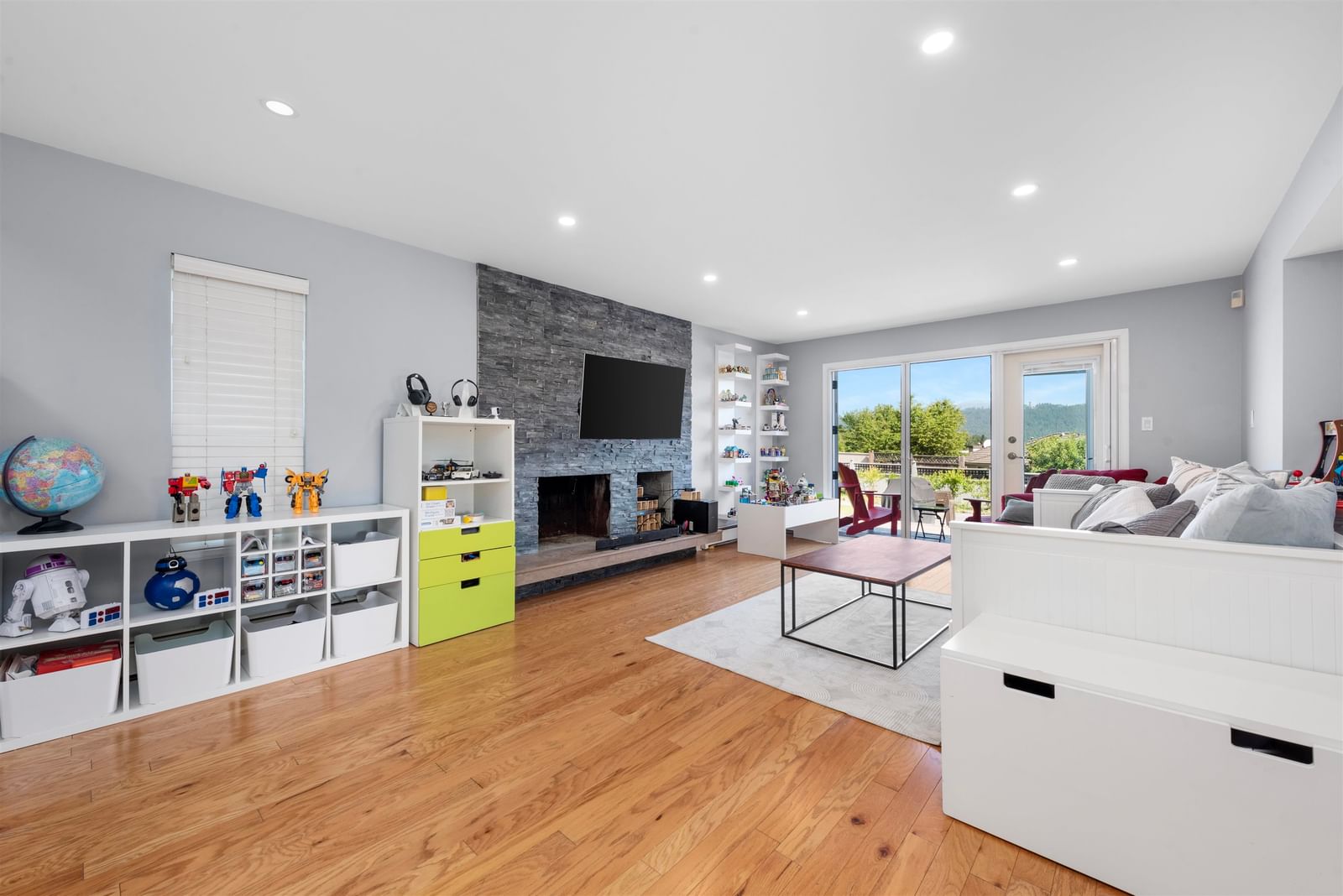 Listing Image 12