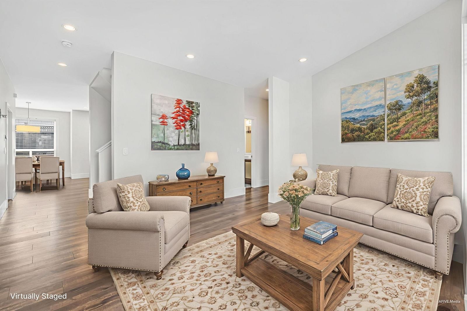 Listing Image 10