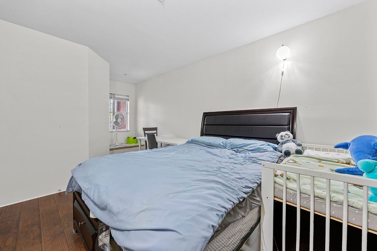 Listing Image 18