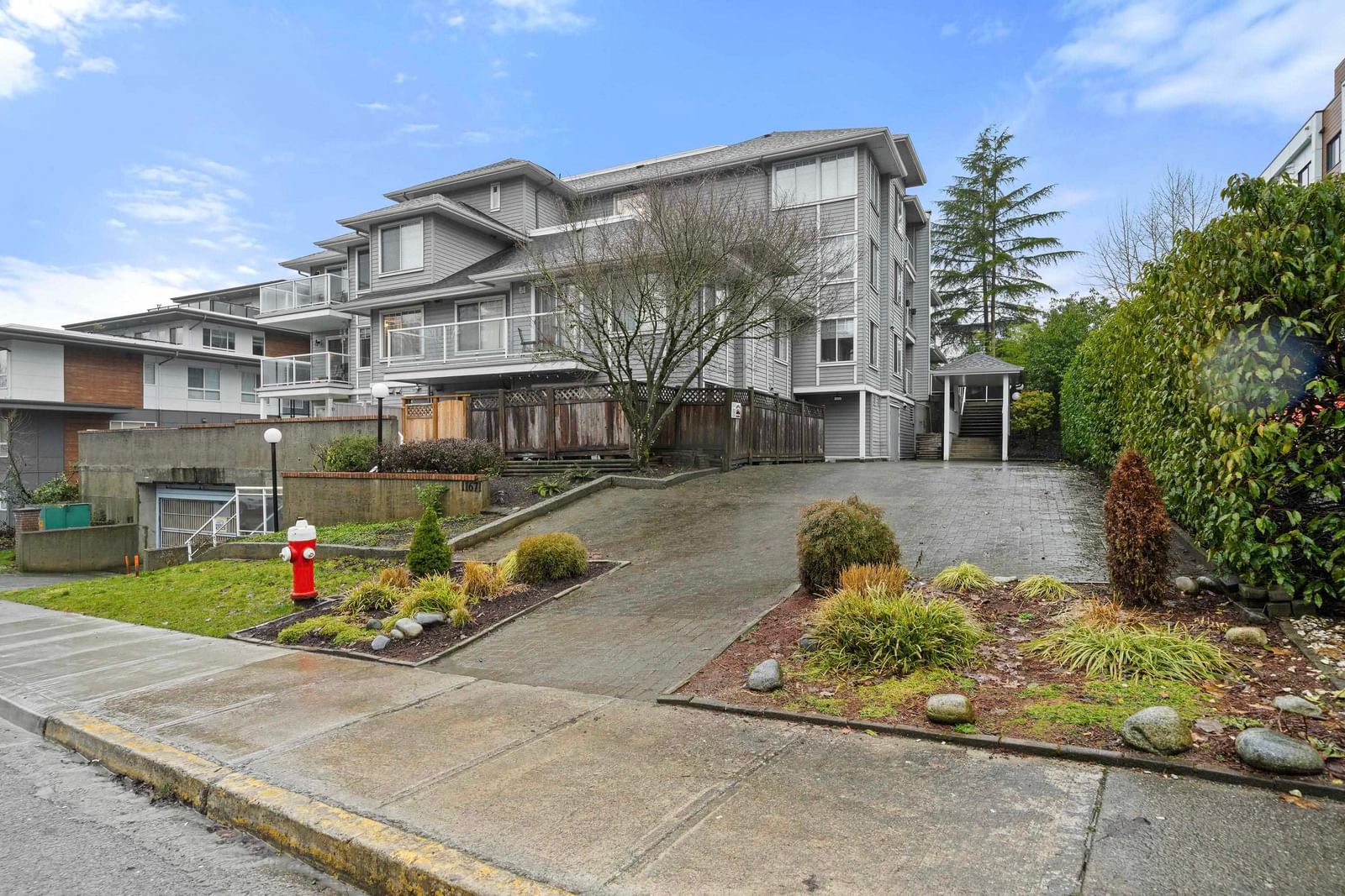 Listing Image 19