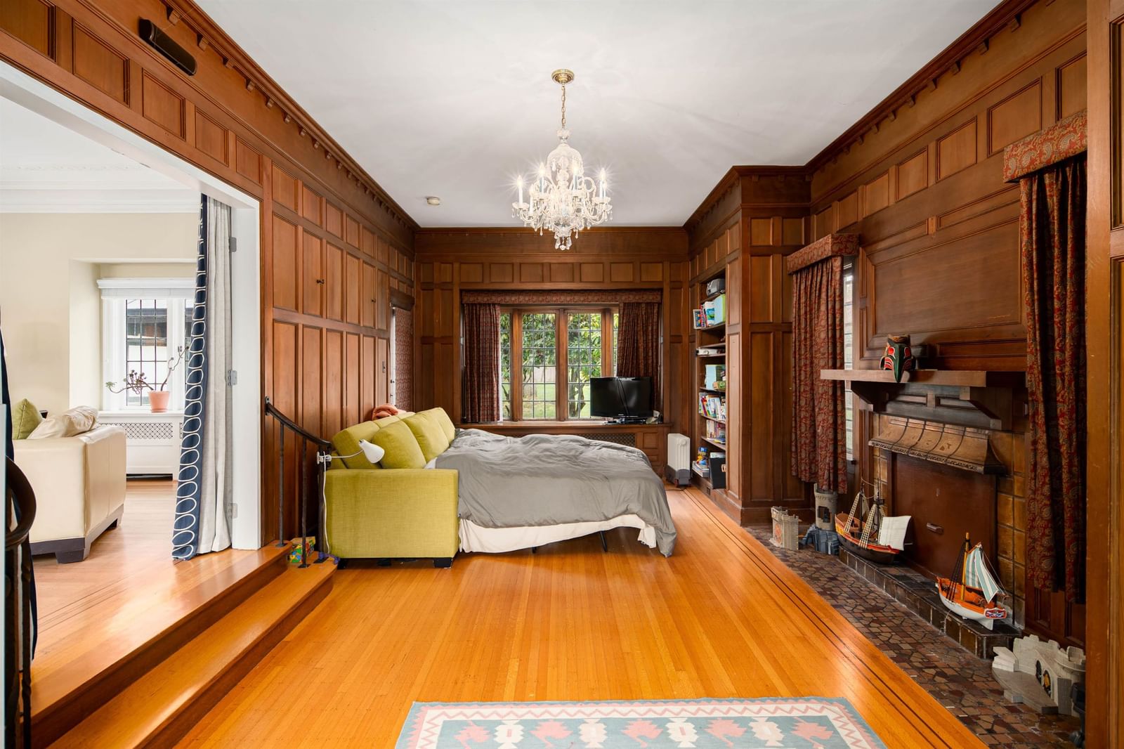 Listing Image 11