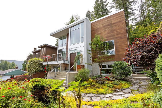 4527 Strathcona Road