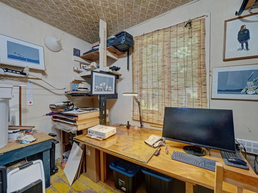 Listing Image 17