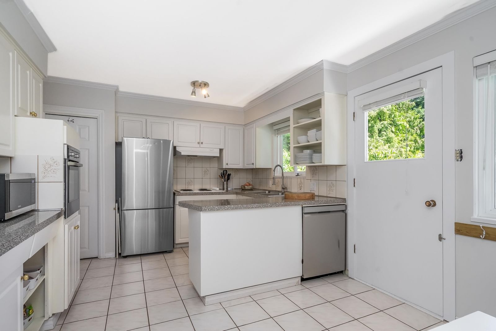 Listing Image 13