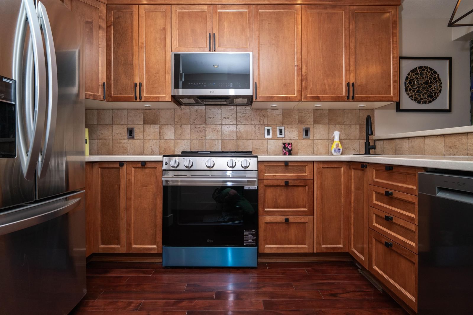 Listing Image 5