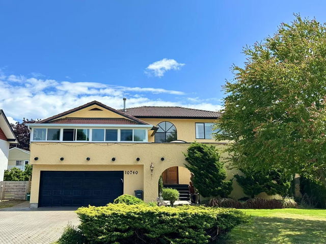 10740 Rosecroft Crescent