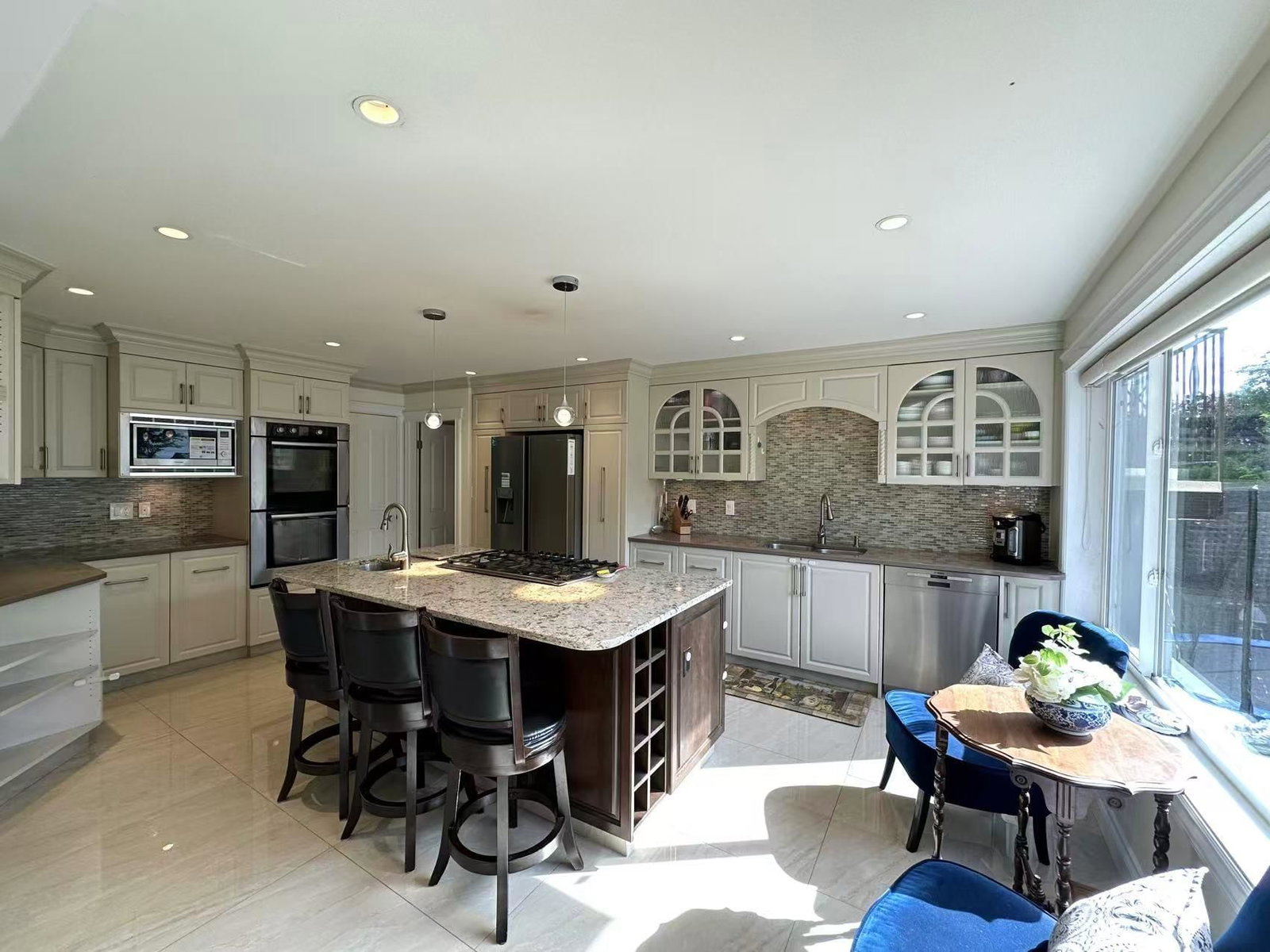 Listing Image 8