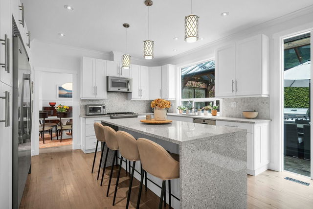 1742 Sugarpine Court