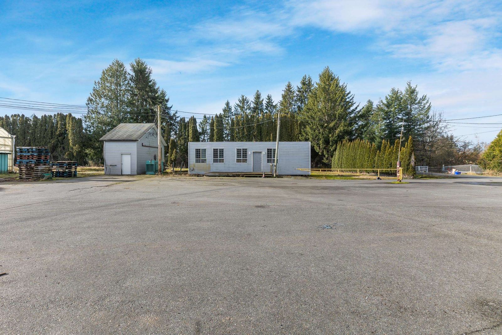 Listing Image 11