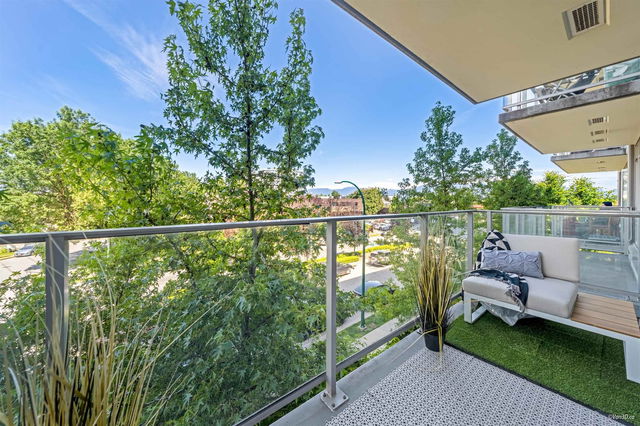 312 - 4888 Nanaimo Street