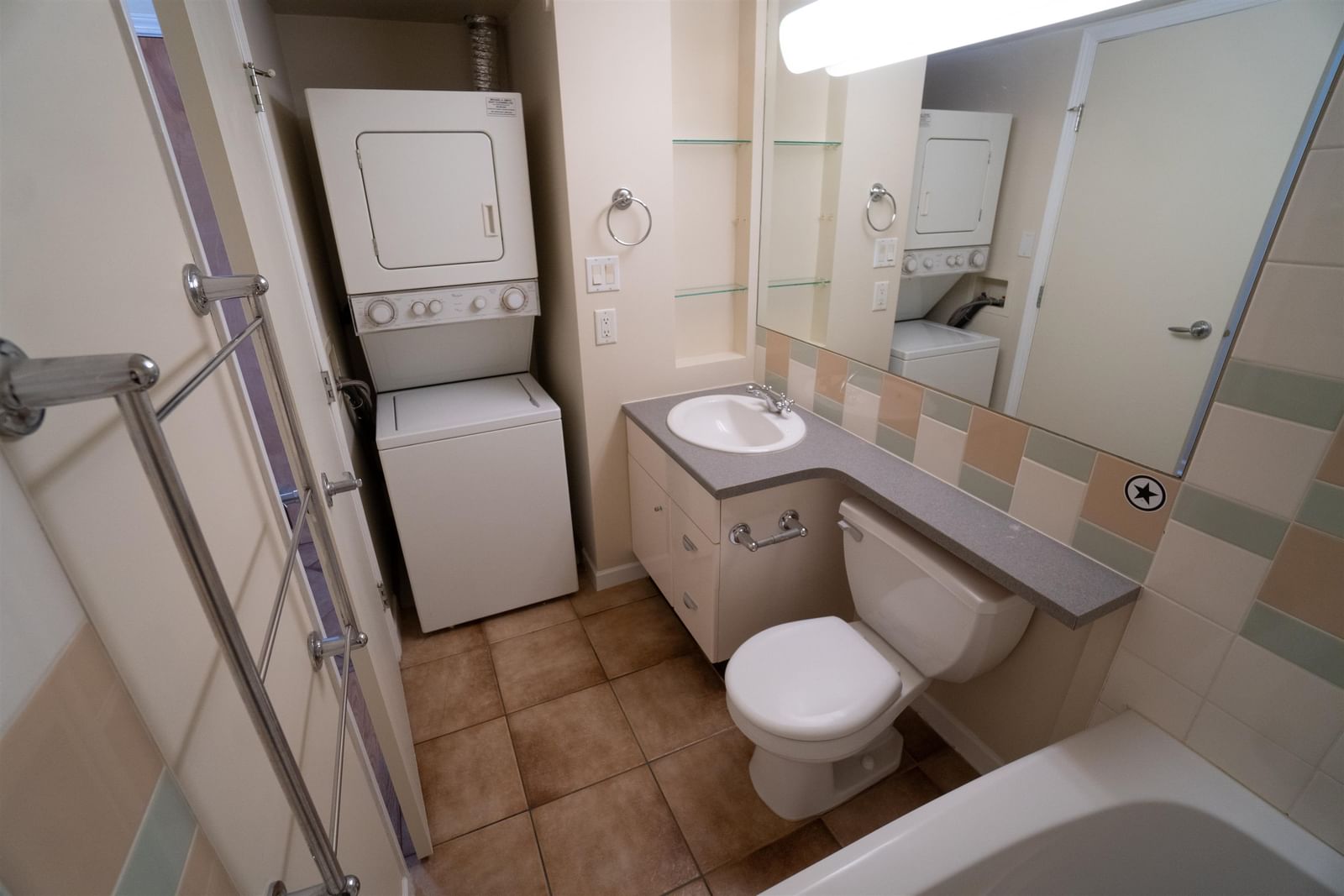 Listing Image 10