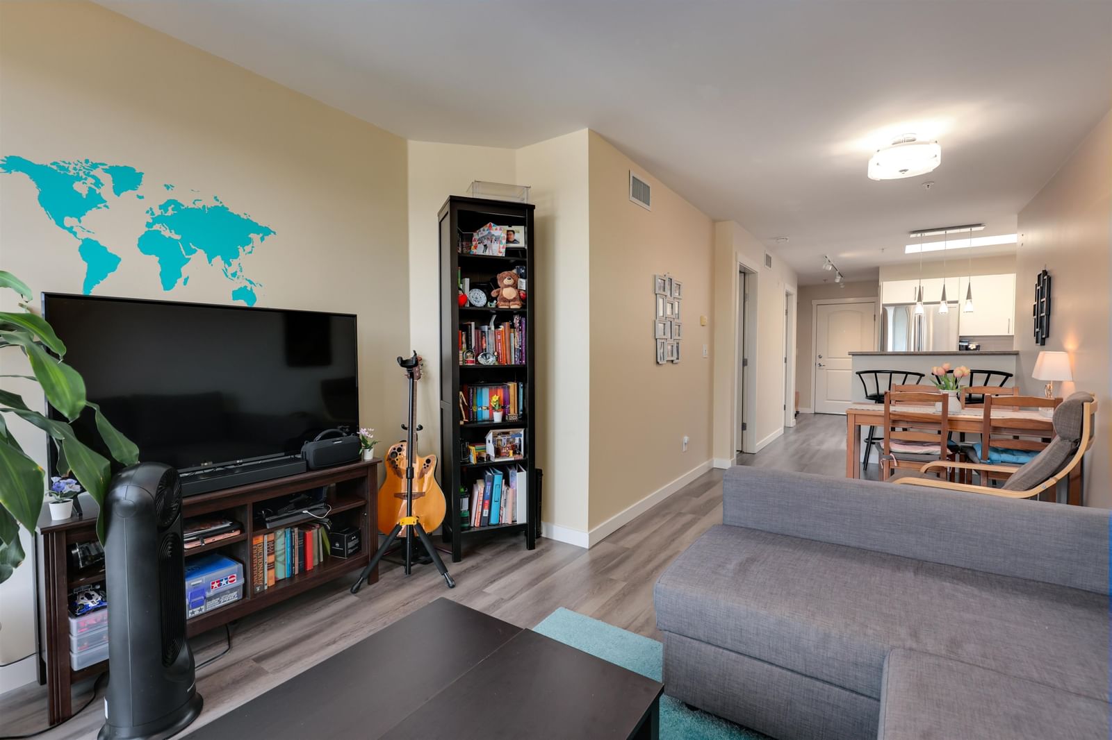 Listing Image 15