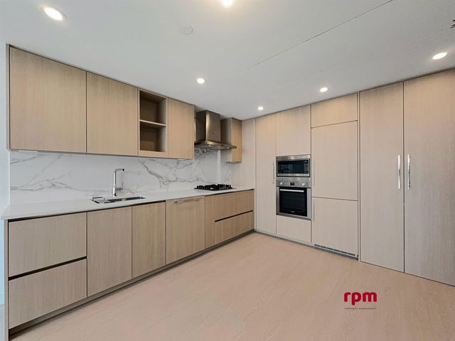 2210 - 13768 100 Avenue