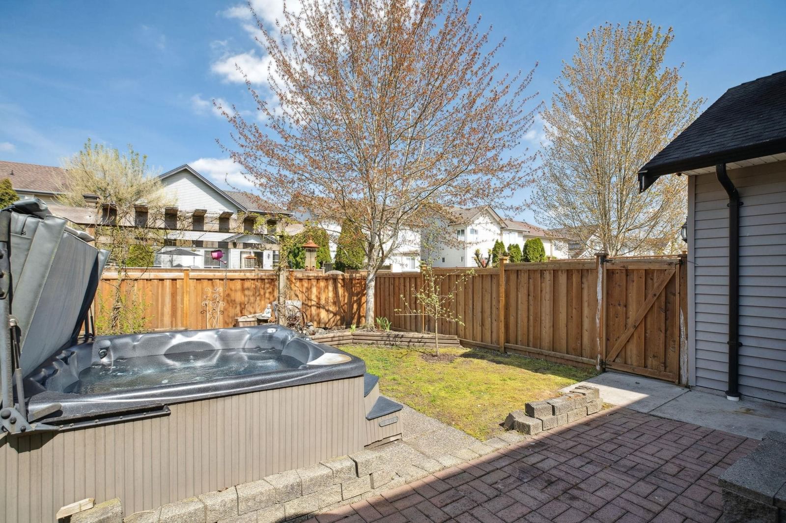 Listing Image 32