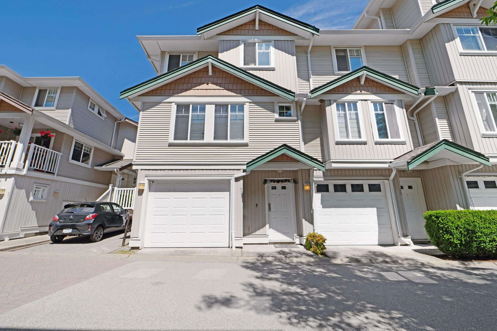 Listing Image 0