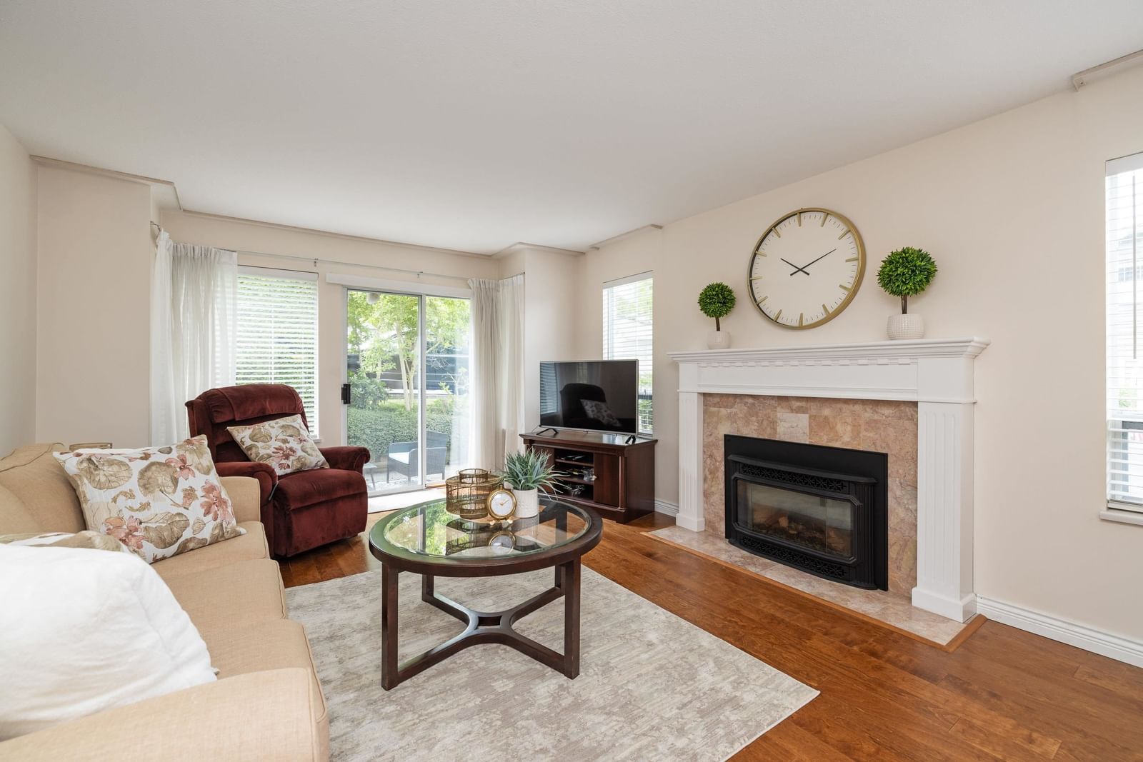 Listing Image 5