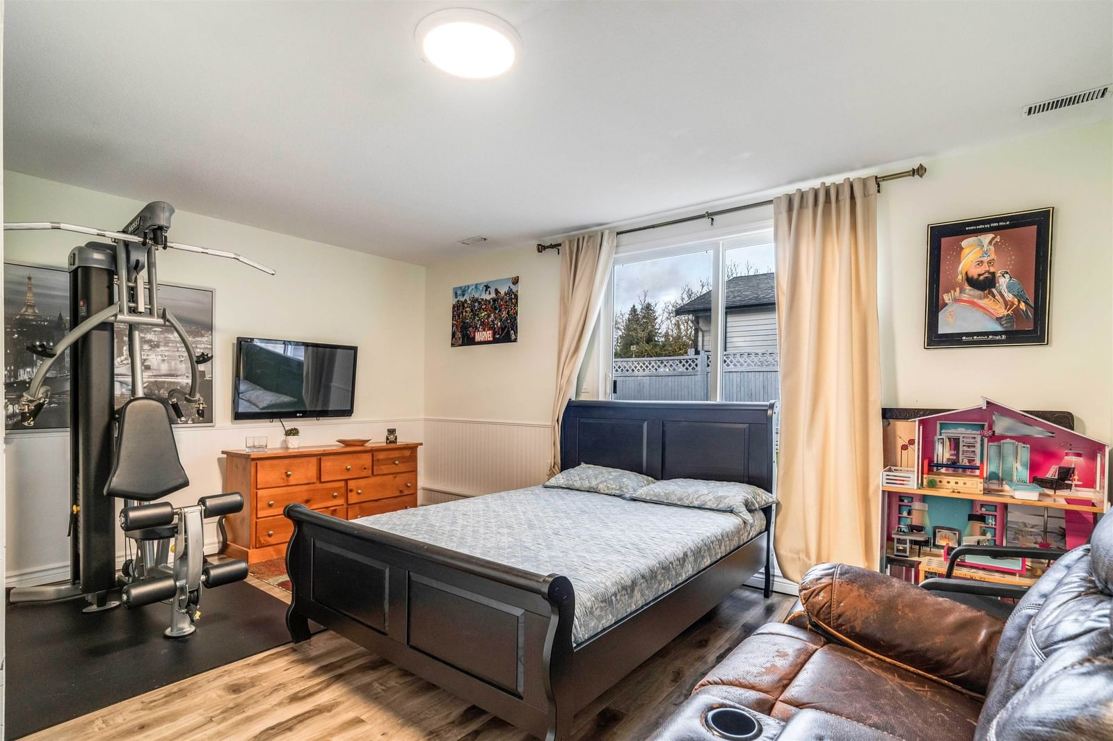 Listing Image 26