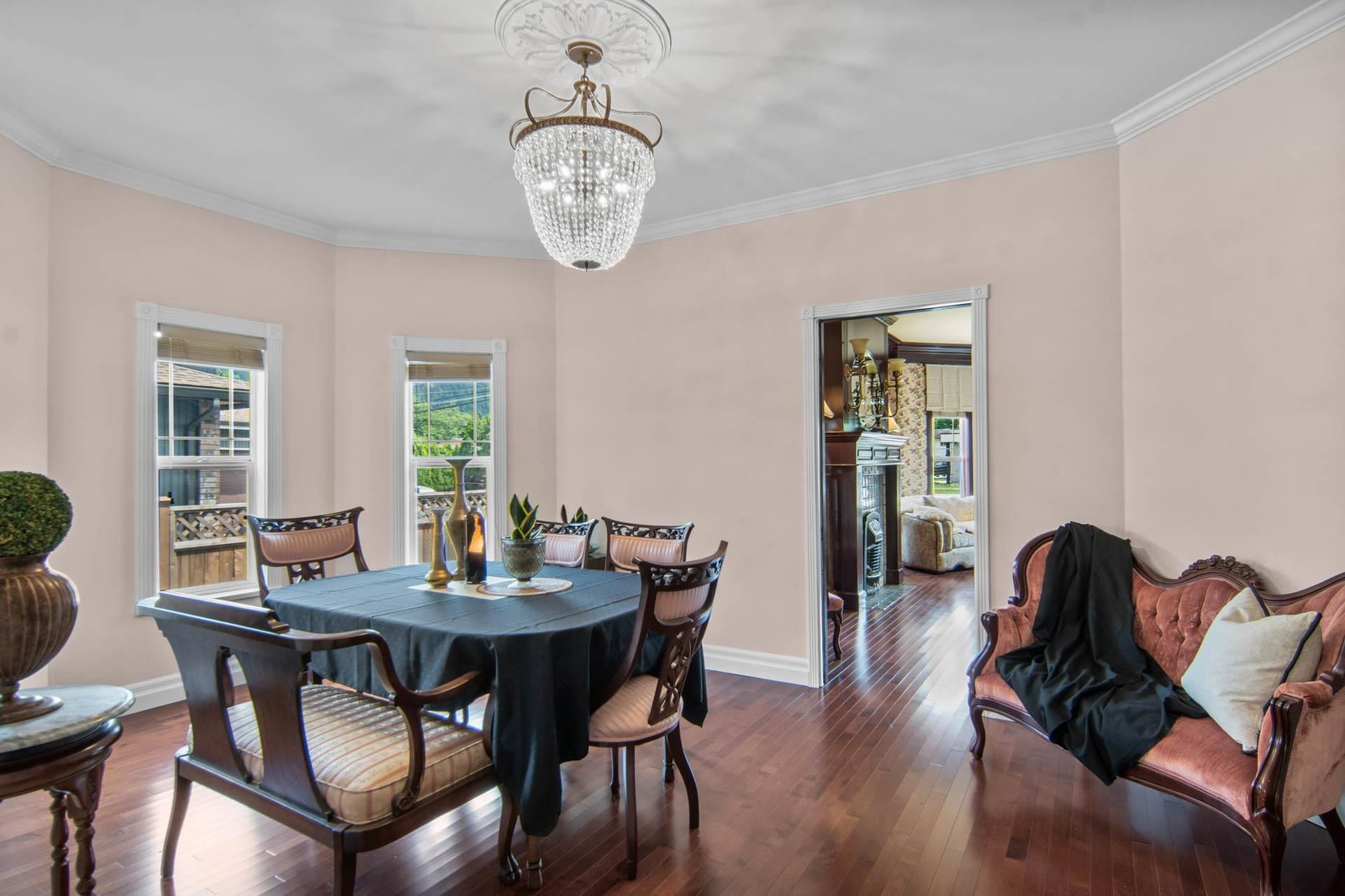 Listing Image 10
