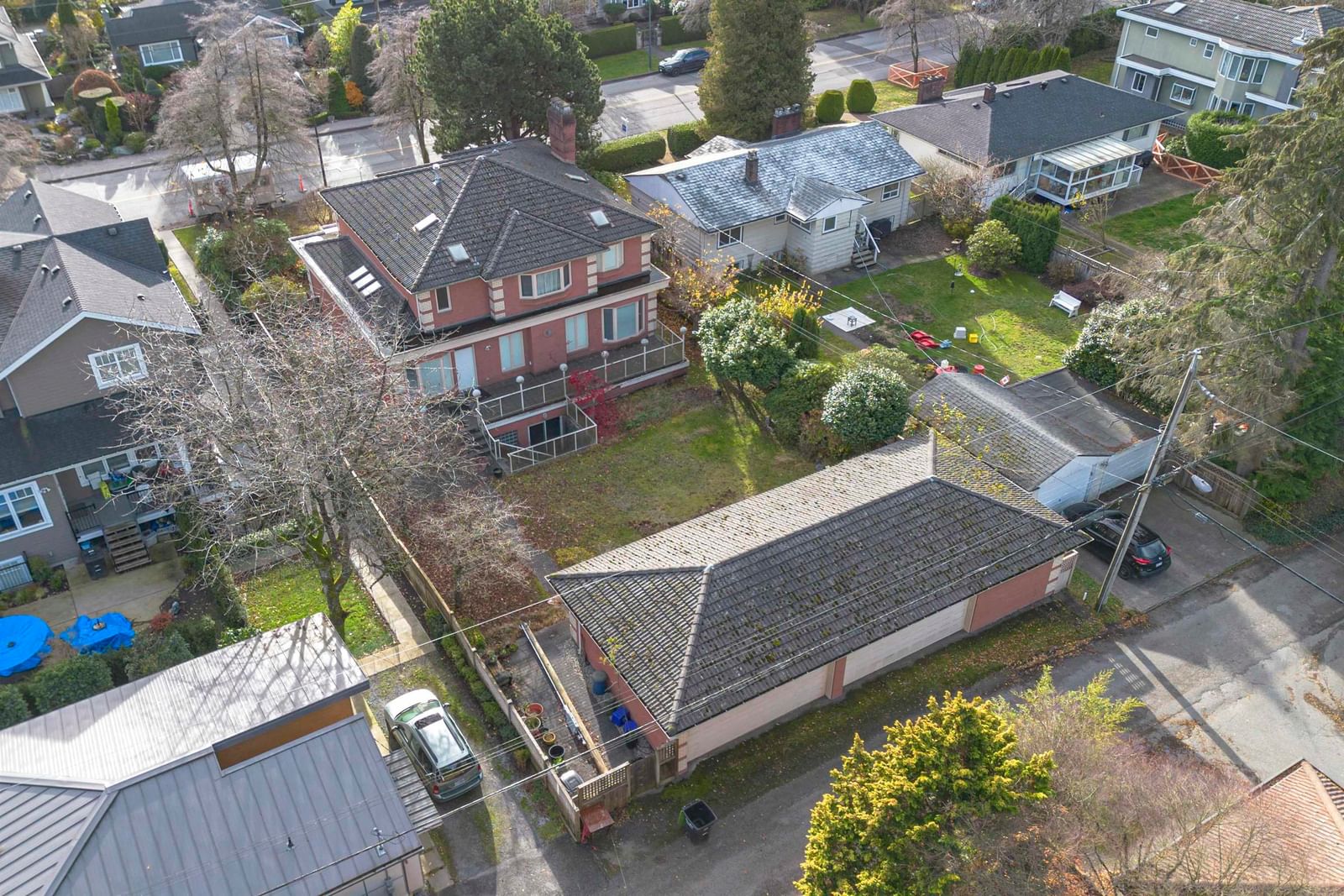 Listing Image 11
