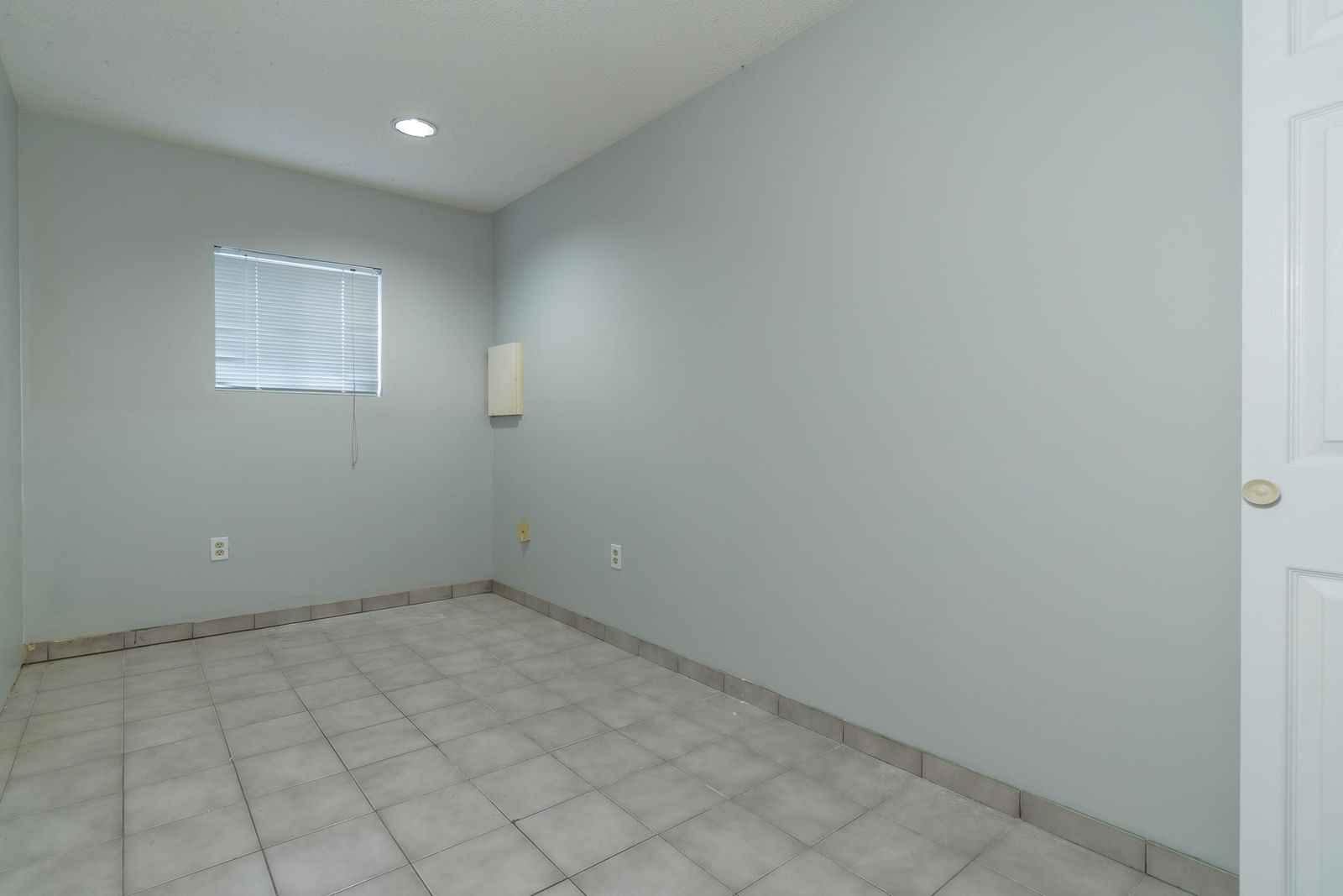 Listing Image 38