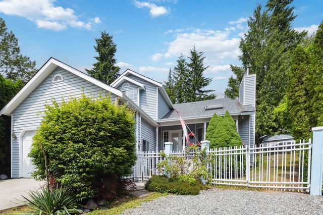 22537 Brickwood Close