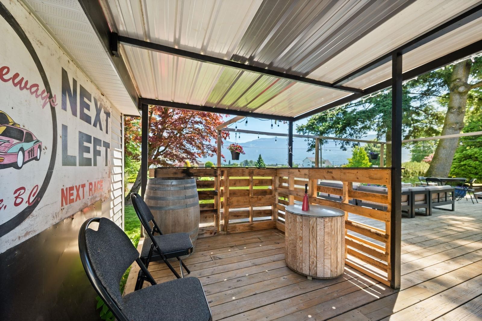 Listing Image 8