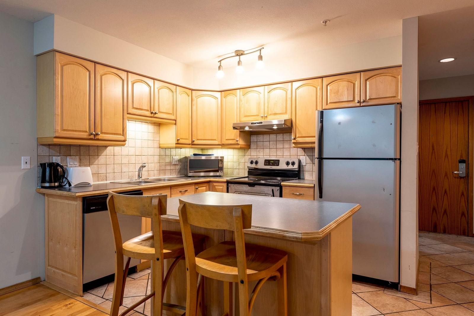 Listing Image 9