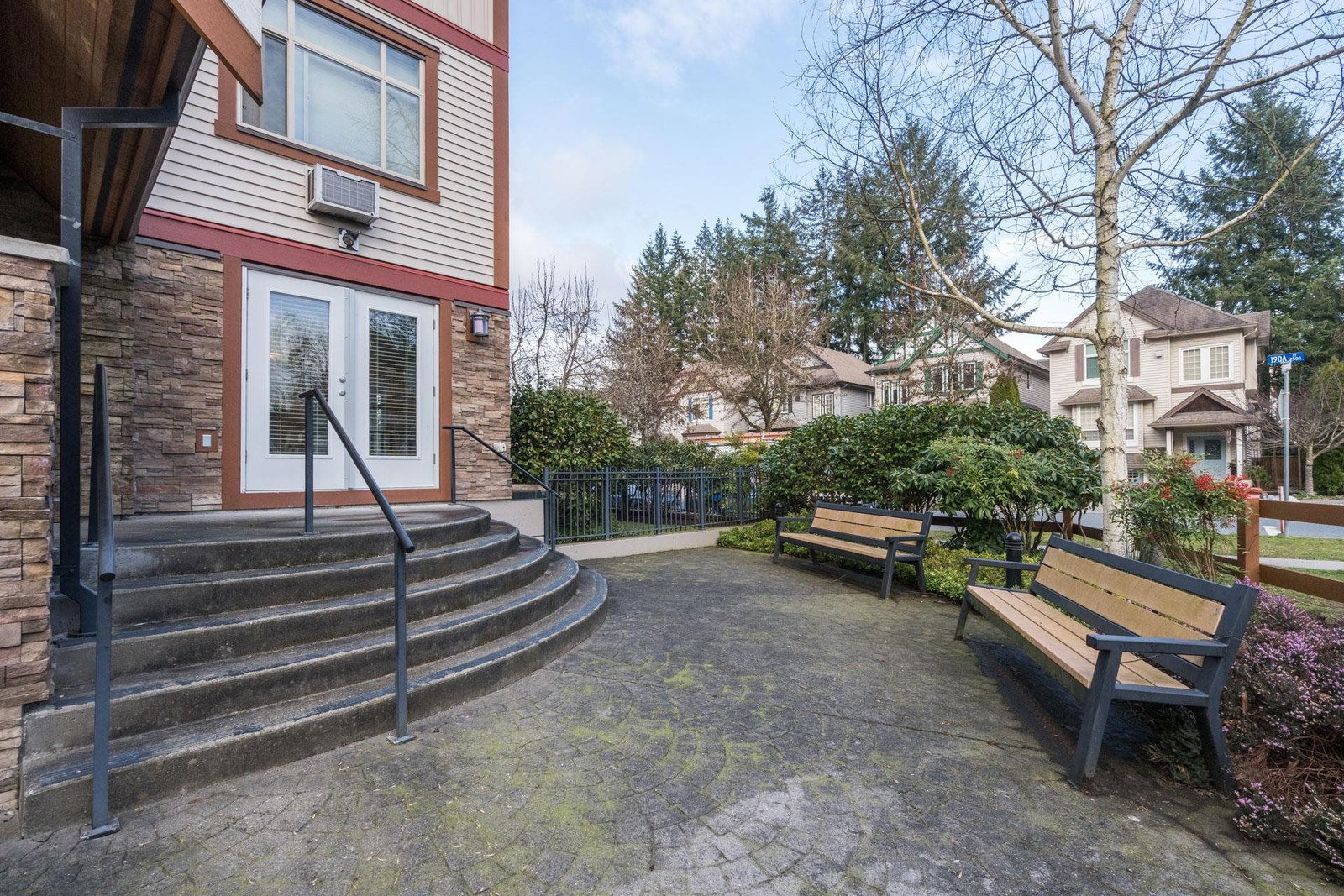 Listing Image 25