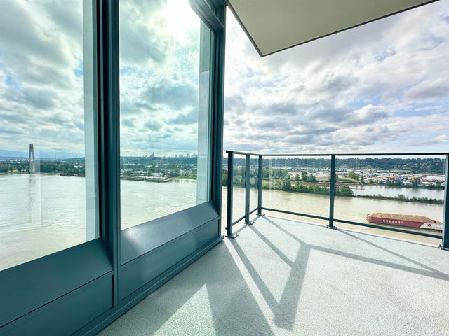 660 Quayside Drive