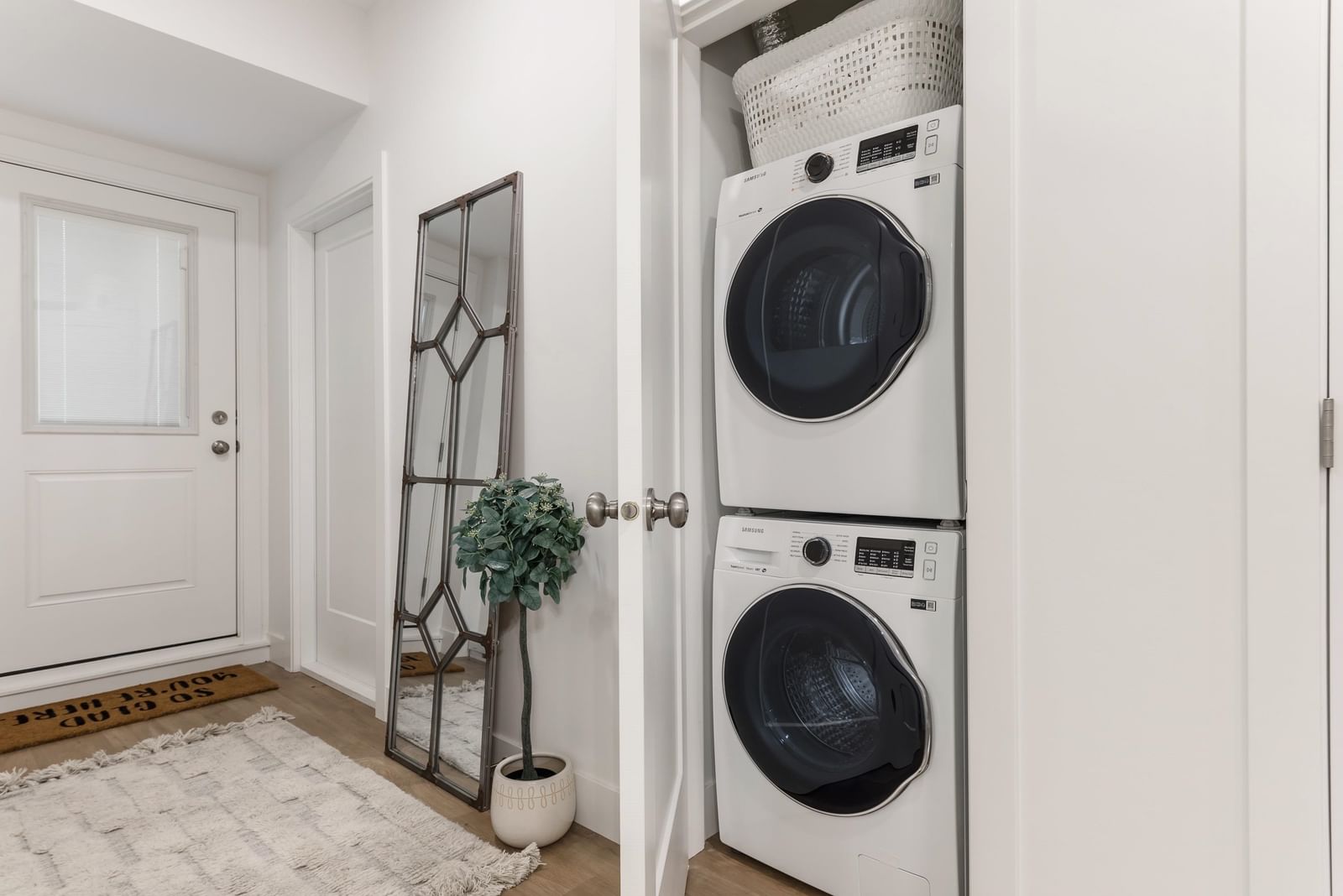 Listing Image 40