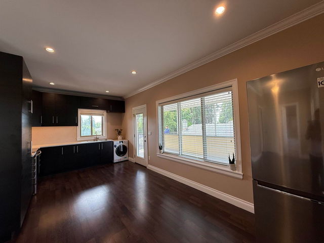 Upper Suite - 44XX Westminster Highway