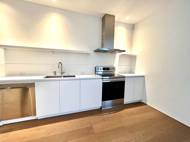 6219 Saint Georges Crescent