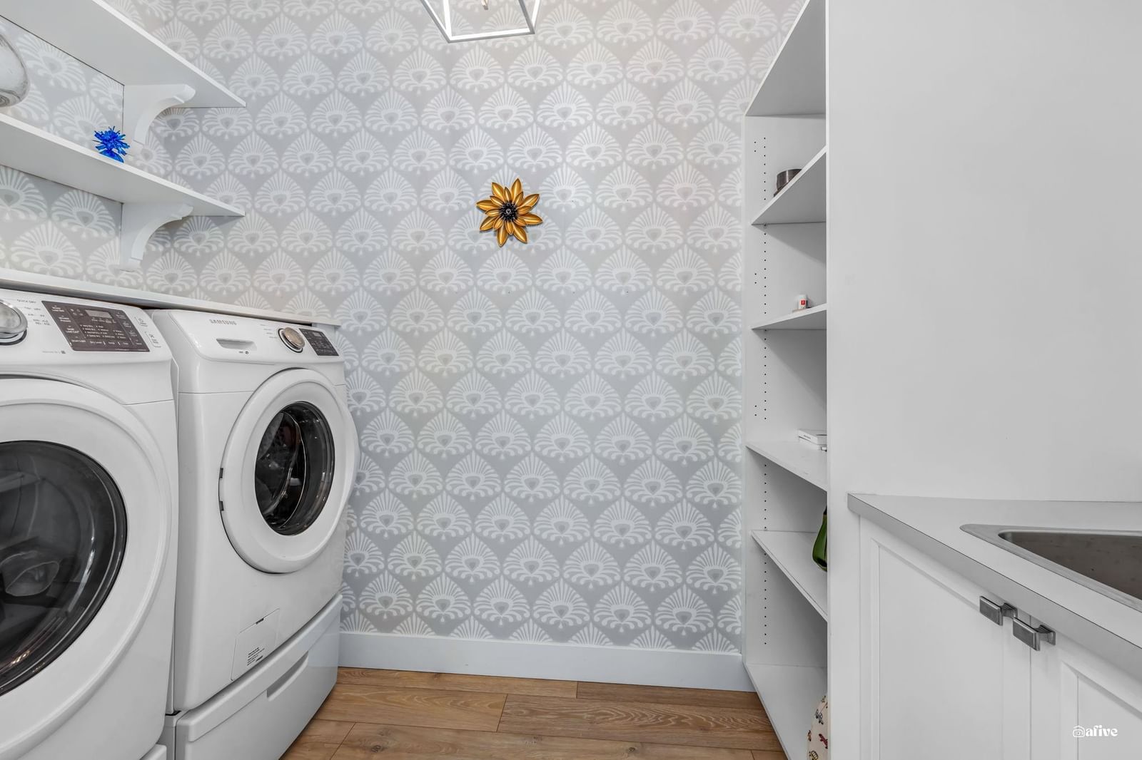 Listing Image 15