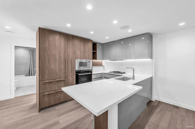 808 - 6811 Pearson Way